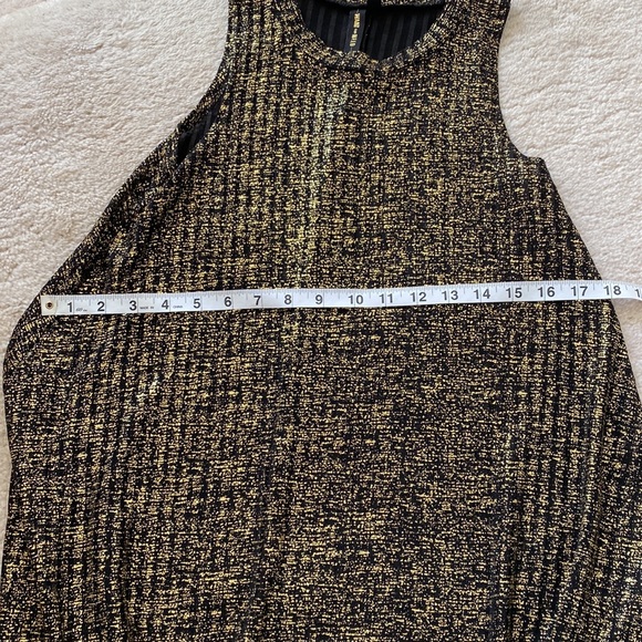 🥭 (4 for $15) Black and Gold Dress - Picture 4 of 7